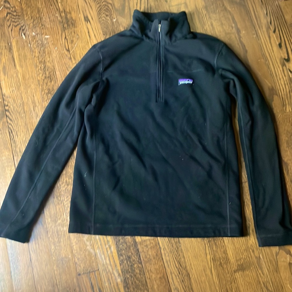 Patagonia black pullover